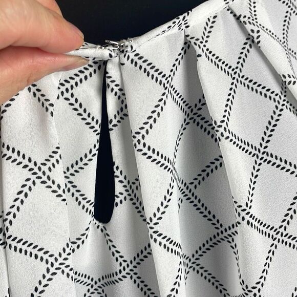 Worthington Short Sleeve Plaid Print Semi-Sheer Blouse L - Picture 6 of 9